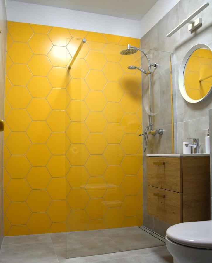 W&K Apartments - Gold Suite - Faktura Vat, Parking Кошалин Екстериор снимка